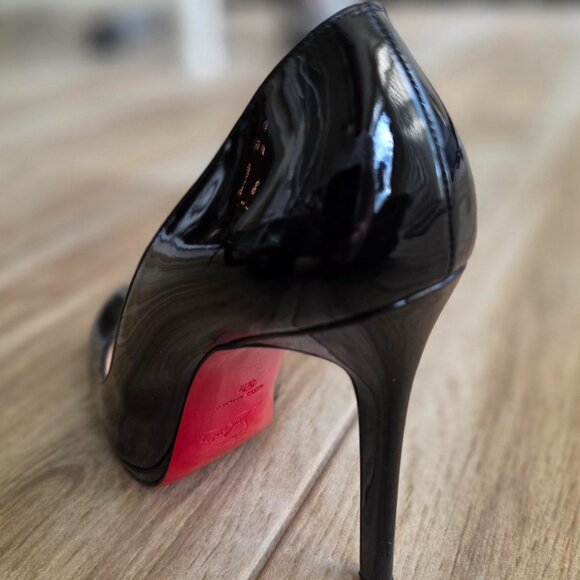 Christian Louboutin Simple Black Patent Leather Pumps Eur. 35.5 - Picture 7 of 12